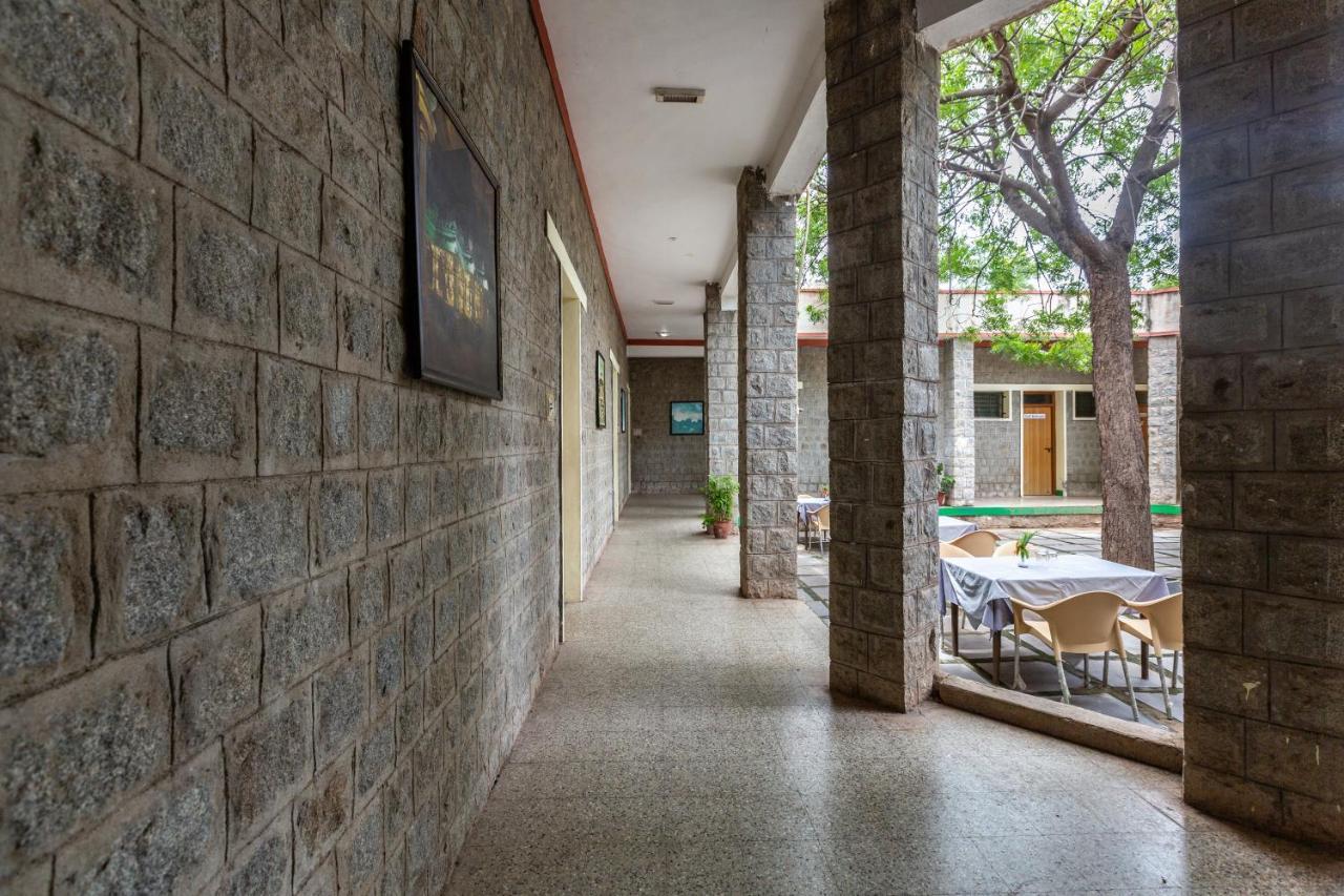 Kstdc Hotel Mayura Bhuvaneshwari Kamalapur Hampi Ngoại thất bức ảnh