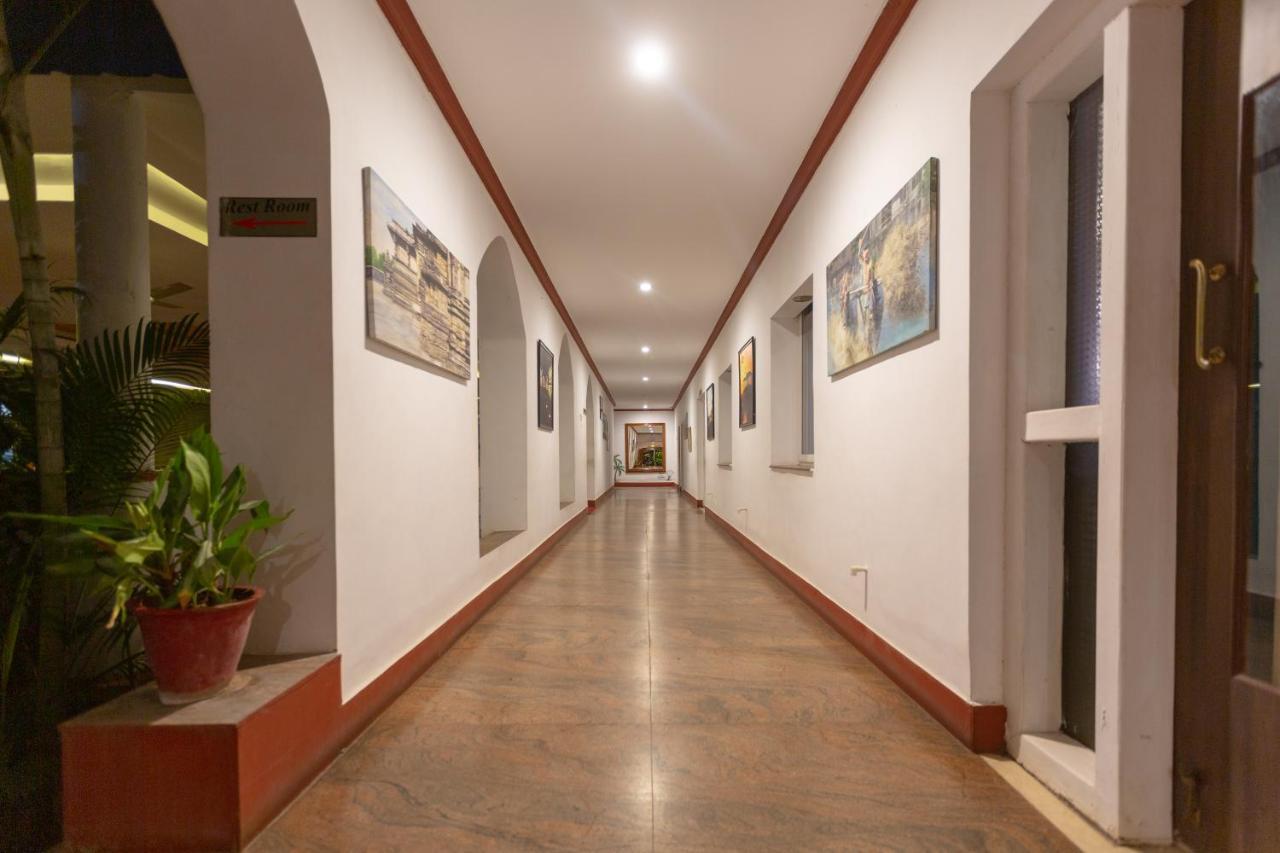 Kstdc Hotel Mayura Bhuvaneshwari Kamalapur Hampi Ngoại thất bức ảnh