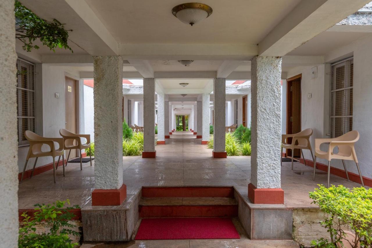 Kstdc Hotel Mayura Bhuvaneshwari Kamalapur Hampi Ngoại thất bức ảnh