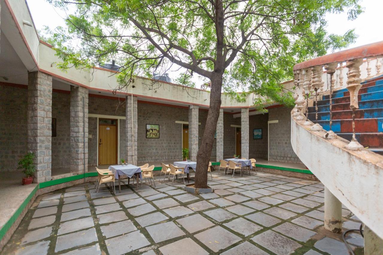 Kstdc Hotel Mayura Bhuvaneshwari Kamalapur Hampi Ngoại thất bức ảnh