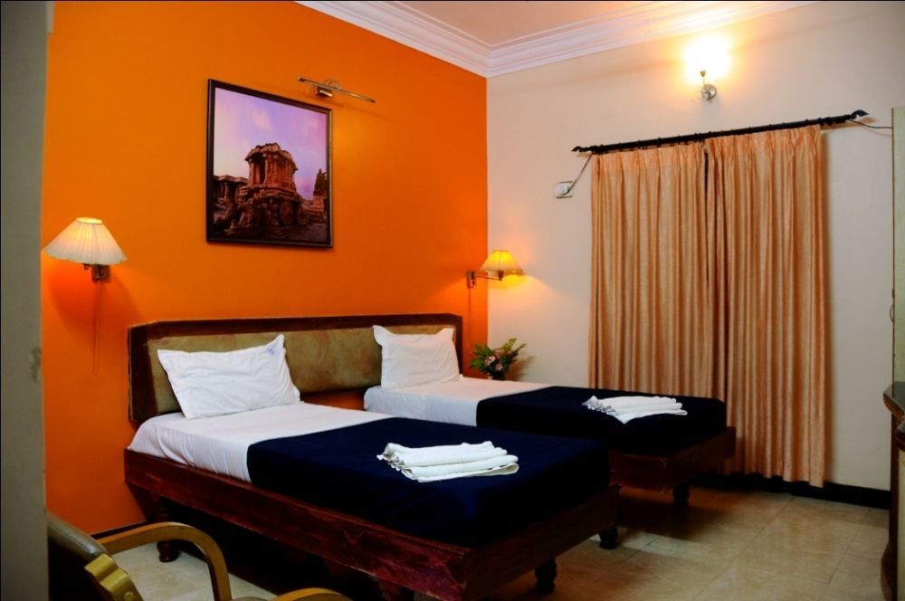 Kstdc Hotel Mayura Bhuvaneshwari Kamalapur Hampi Ngoại thất bức ảnh